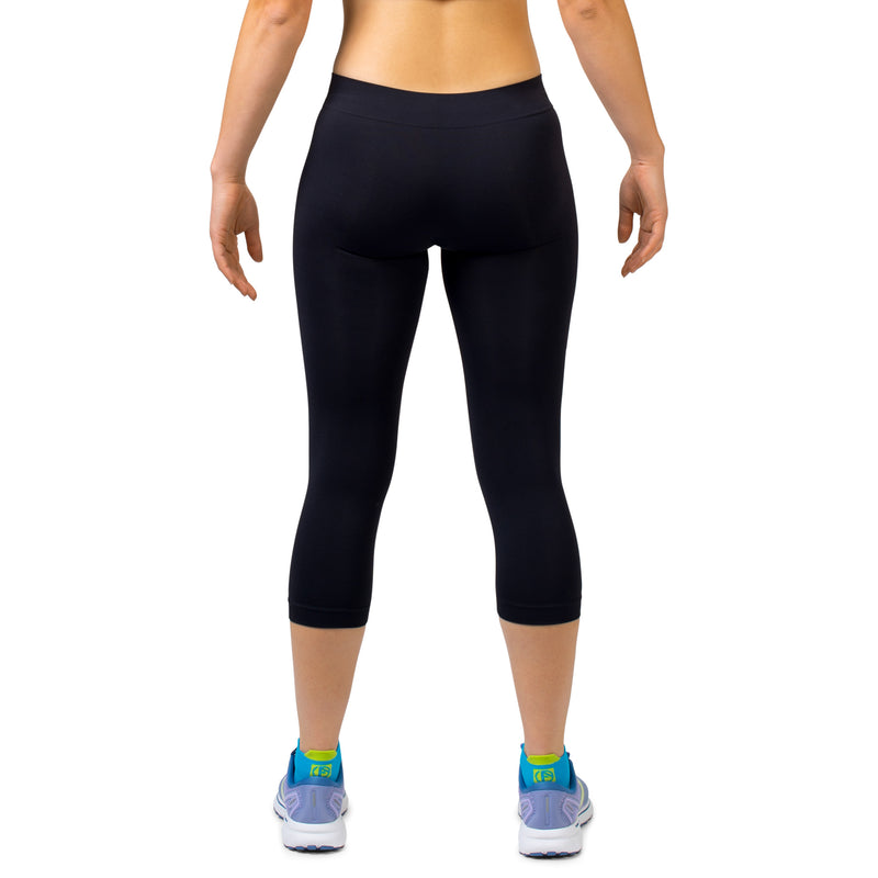 Women's [AR] 3/4 Signature Leggings